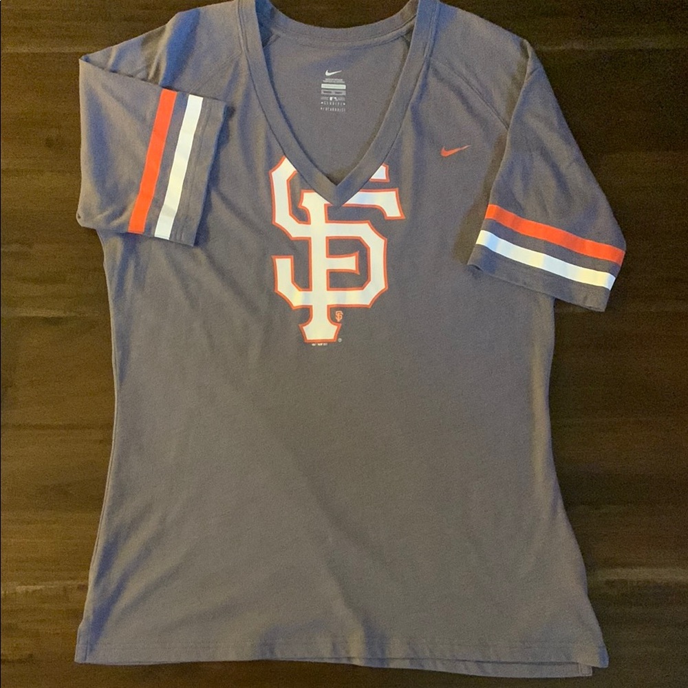 Nike Women’s San Francisco Giants Gray and Orange Sports Tee